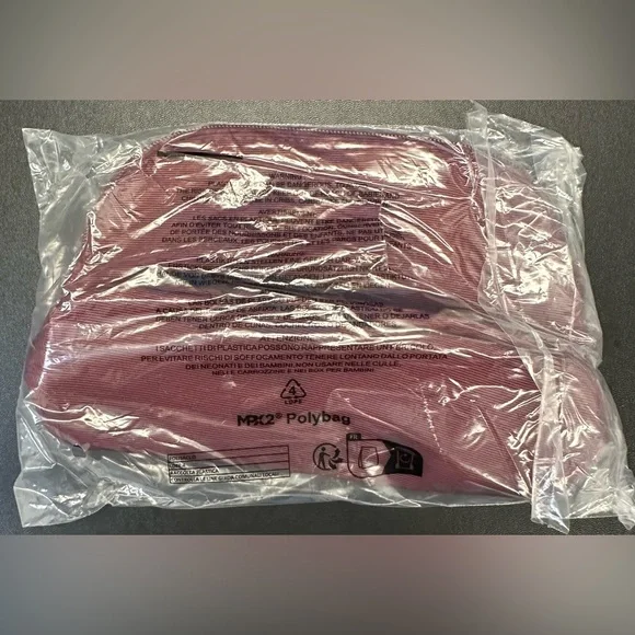 Gucci Deep Red Cosmetic Case - Picture 6 of 7